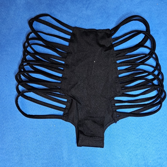 iHeartRaves Strappy Booty Short S - Picture 4 of 5